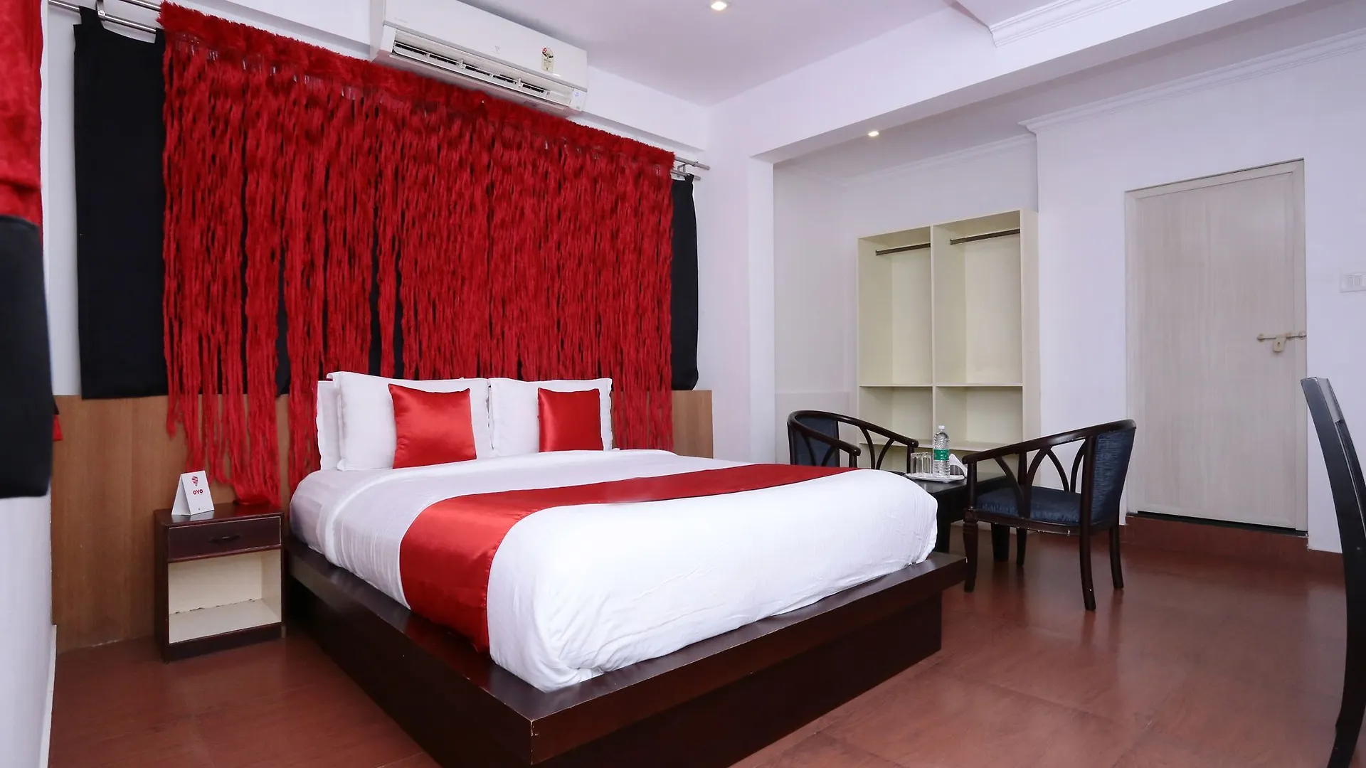 Oyo 10612 Near Ernakulam Railway Station Hotel Kochi India