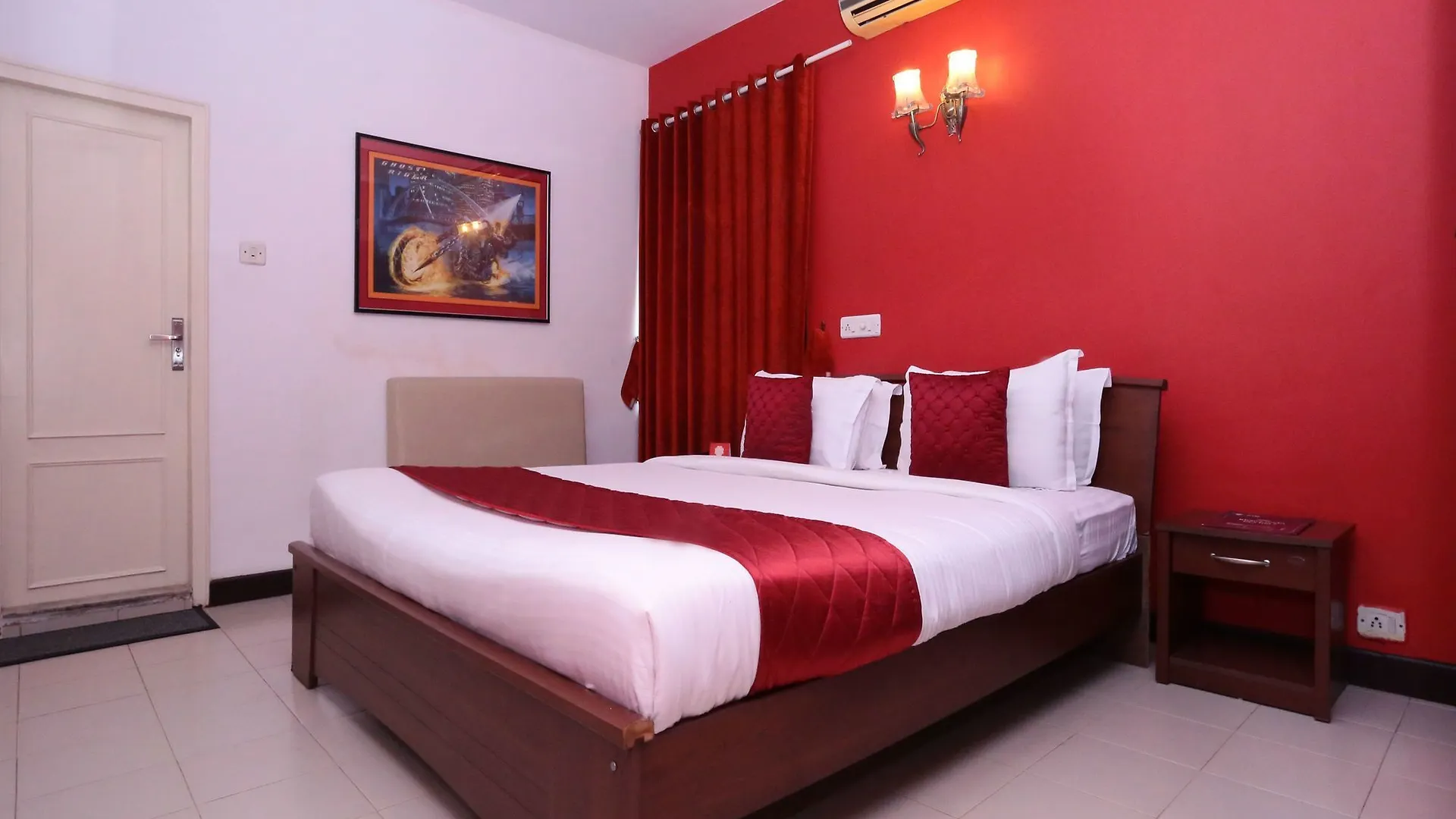 Oyo 10612 Near Ernakulam Railway Station Hotel Kochi 2*,  India