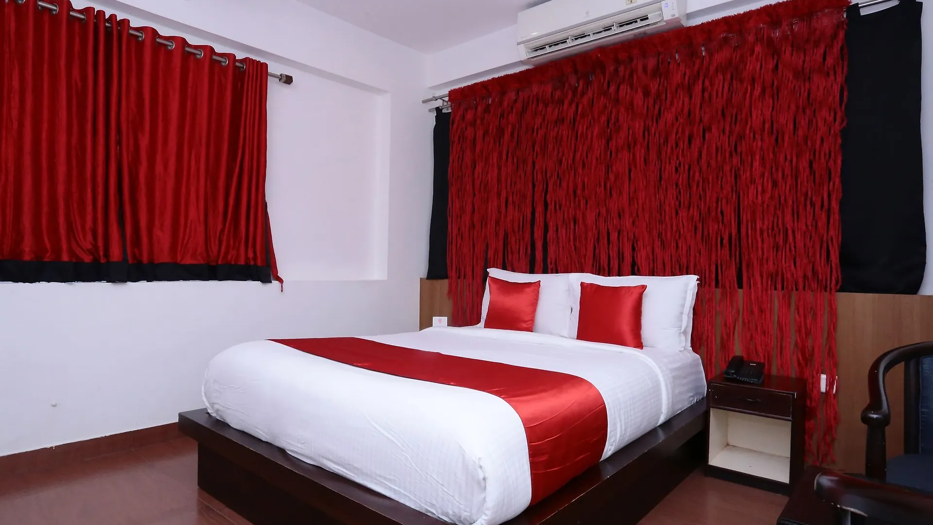 Oyo 10612 Near Ernakulam Railway Station Hotel Kochi 2*,