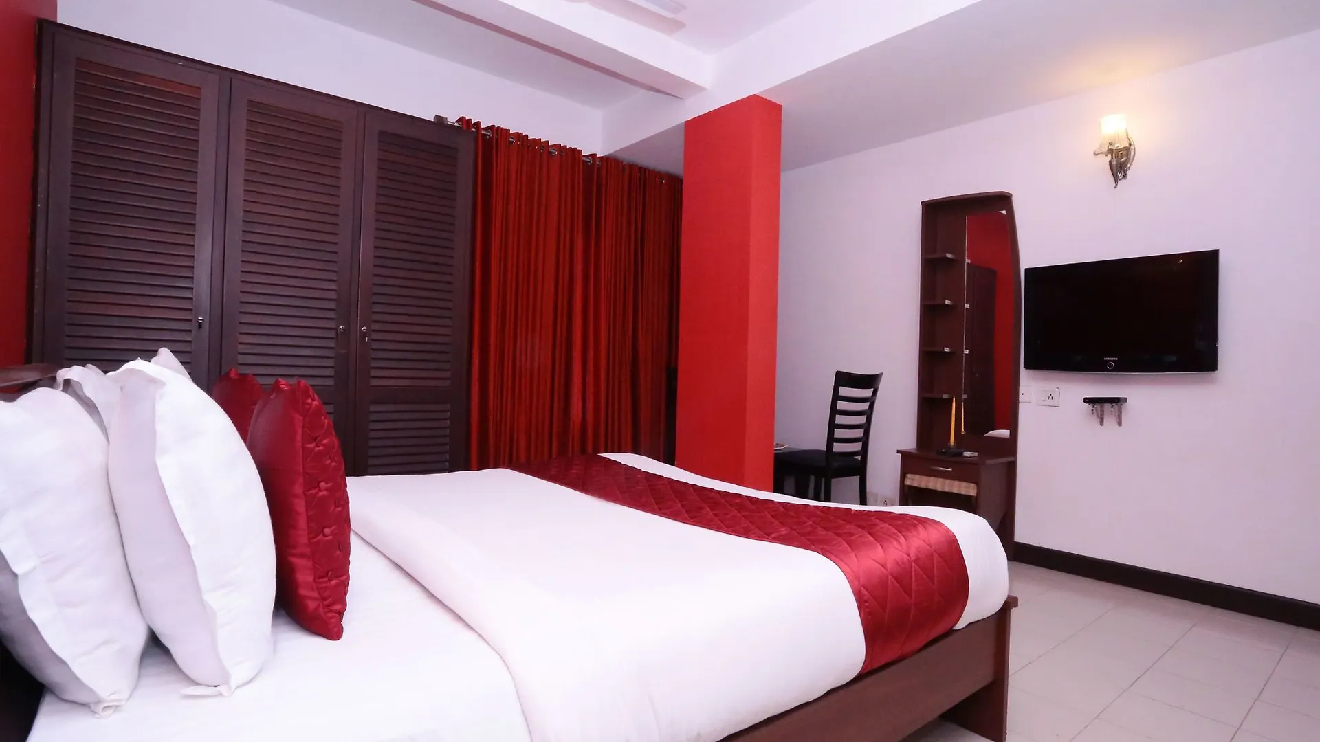 Oyo 10612 Near Ernakulam Railway Station Hotel Kochi